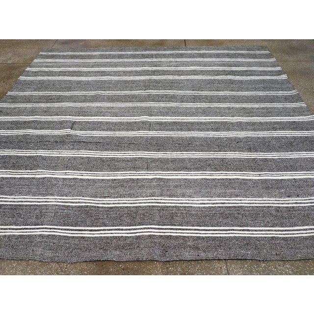 Galerie Shabab Collection Mid-20th Century Turkish Flatweave Small Room Size Rug For Sale - Image 4 of 8