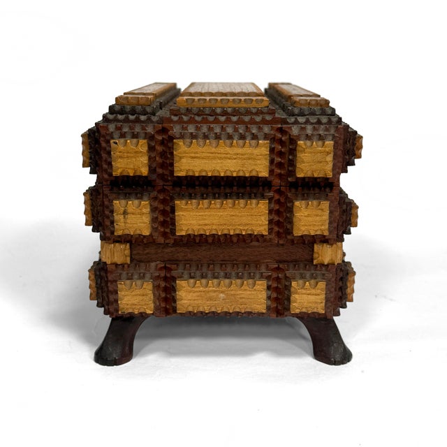 Early 20th Century Antique Footed Two-Tone Tramp Art Jewelry Box With Mirror For Sale - Image 5 of 10