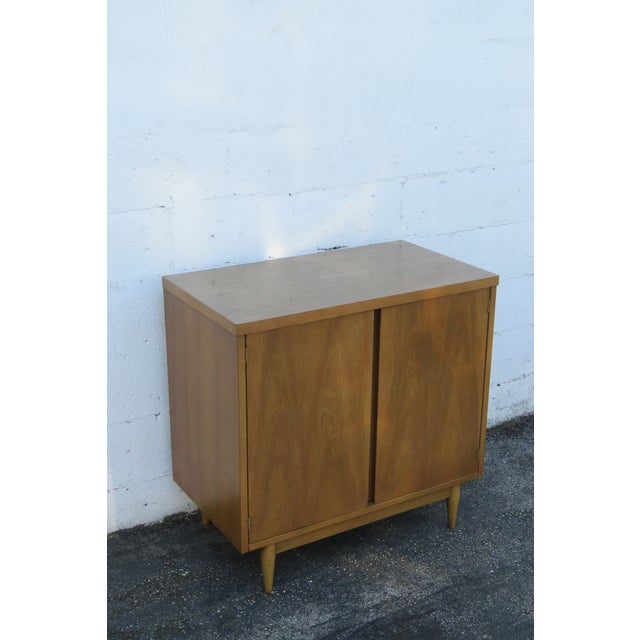 Mid 20th Century Mid Century Modern Server Buffet Tv Storage Cabinet 6279 For Sale - Image 5 of 18
