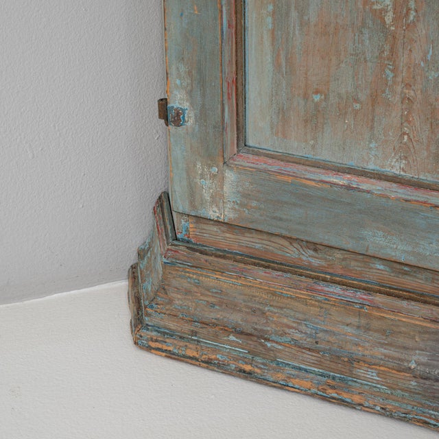 1820s Swedish Gustavian Wood Patinated Corner Cabinet For Sale - Image 13 of 18