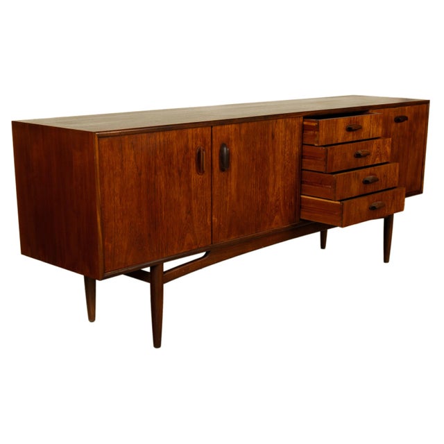 Mid Century Modern Vintage G-Plan "Brasilia" Long Teak Credenza Sideboard 1965 For Sale In Portland, OR - Image 6 of 15