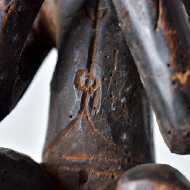 Early 20th Century Baule Seated Wood Figure Côte d'Ivoire For Sale - Image 13 of 15