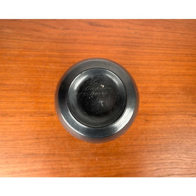 Mid-Century Modern Studio Pottery Barro Negro Vase from Lama Oaxaca, Mexico, 1960s For Sale - Image 12 of 15