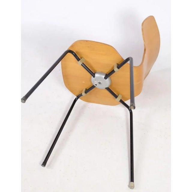 Model 3103 T-Chair in Oak by Arne Jacobsen for Fritz Hansen, 1960s, Set of 4 For Sale - Image 11 of 12