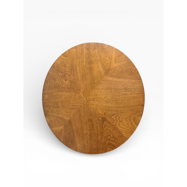 Broyhill Brasilia 1960s Attributed to Broyhill Brasilia Mid-Century Modern Walnut Round Side Table, Sculptural Pedestal Base For Sale - Image 4 of 10
