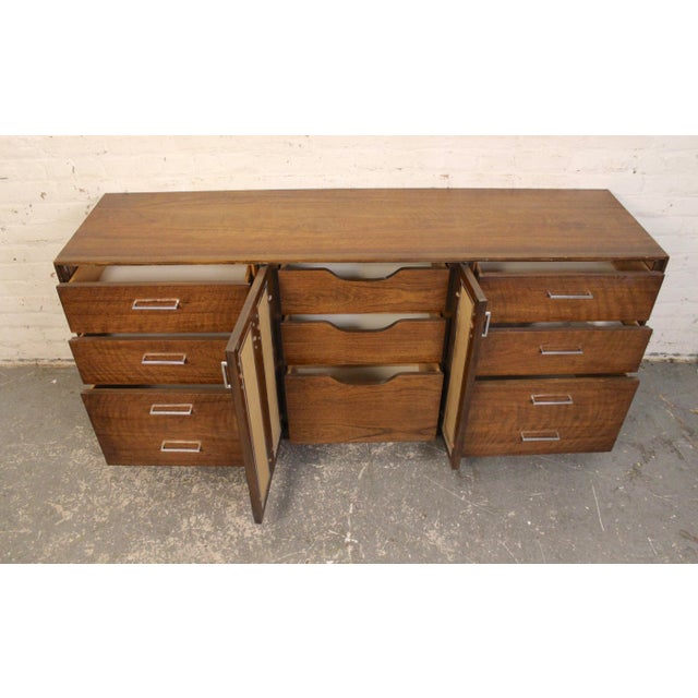 Lane Furniture Mid-Century American Dresser by Lane For Sale - Image 4 of 13