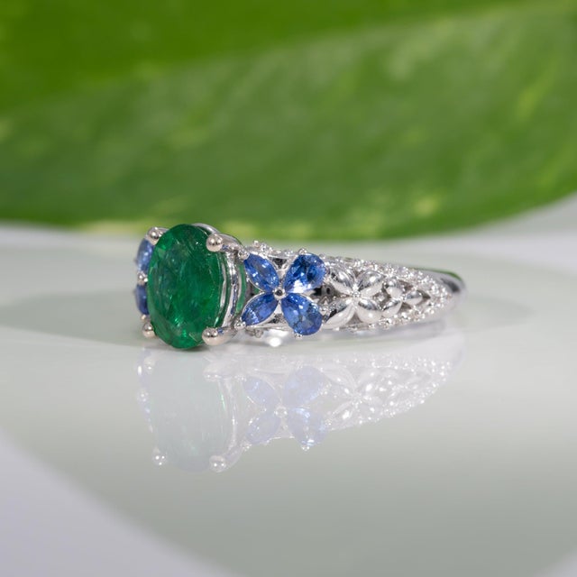 Zambian Emerald Ring With Natural Diamonds & Blue Sapphires: Solid 14k Gold, Size 6.75 For Sale In Columbus - Image 6 of 9