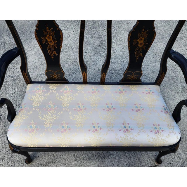 Vintage Queen Anne Chinoiserie Bench For Sale - Image 4 of 15
