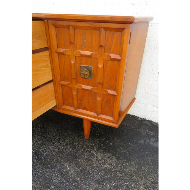 Drexel Heritage Mid Century Modern Long Dresser Sideboard Bathroom Vanity For Sale - Image 10 of 12