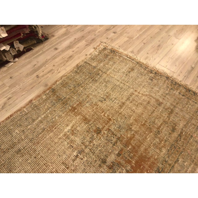 Textile 1960s Oushak Handmade Distressed Rug- 4′2″ × 5′10″ For Sale - Image 7 of 11