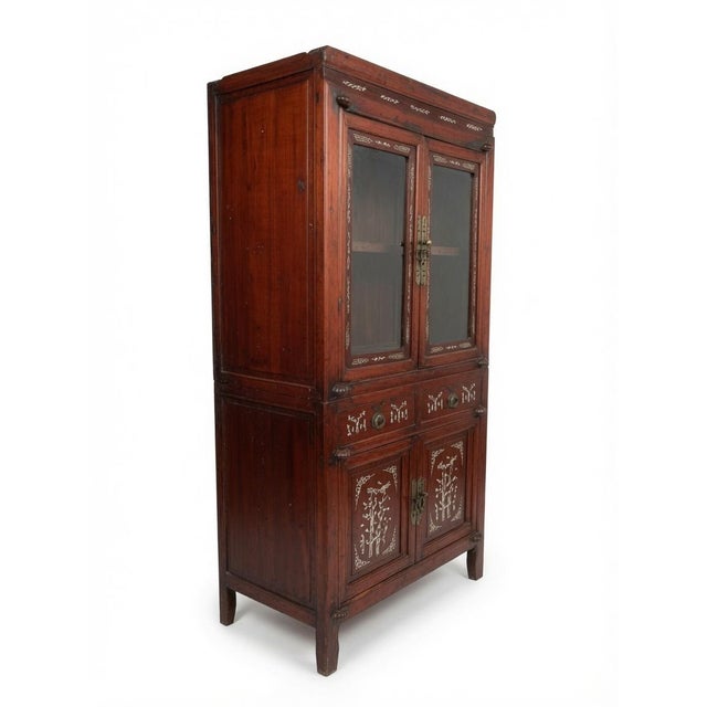 Vintage Chinese Cabinet With White Floral Inlay & Mirrored Doors – Statement Piece For Sale In Los Angeles - Image 6 of 9