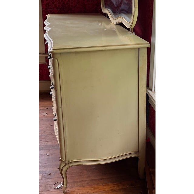 Drexel French Provincial Style 9-Drawer Triple Dresser With Mirror | Serpentine Front | 1960s For Sale - Image 13 of 18