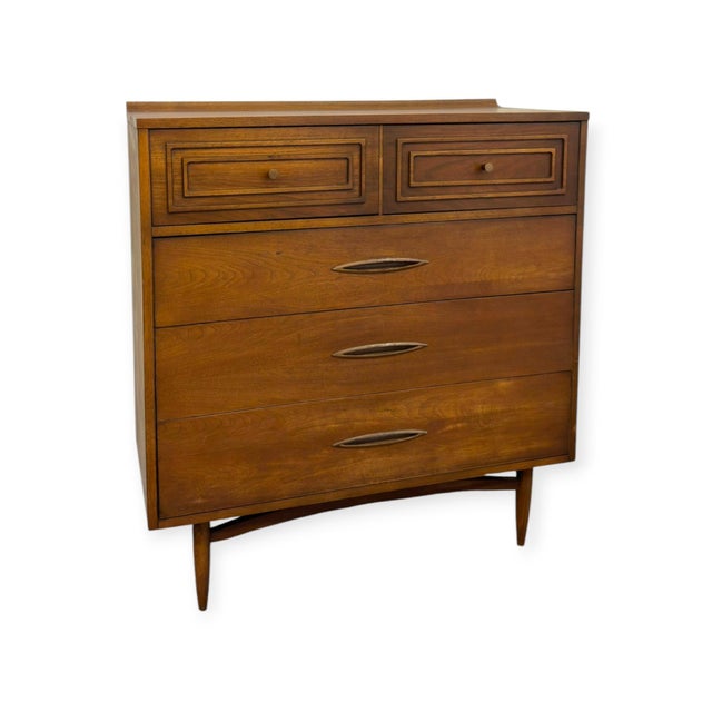 Vintage Mid Century Modern Broyhill Sculptra Walnut Highboy Dresser. For Sale In Seattle - Image 6 of 10