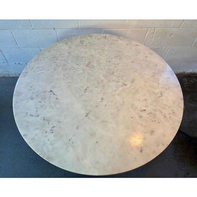 1960s White Italian Marble 36" Round Tulip Dining Table For Sale - Image 5 of 7