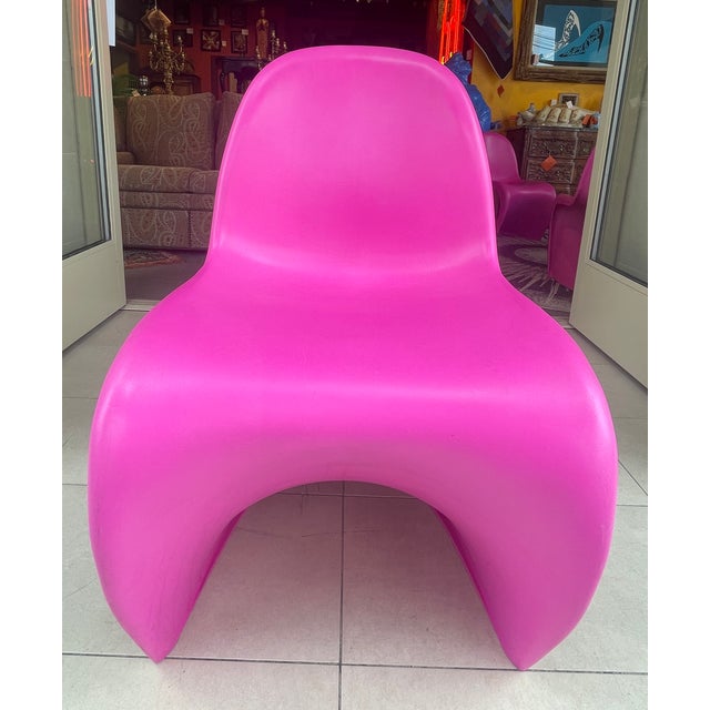 Mid-Century Modern Extremely Rare Set of Five Verner Panton Hot Pink Chairs, Circa 2001 For Sale - Image 3 of 12