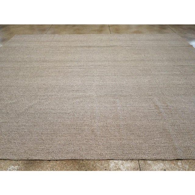 Galerie Shabab Collection Mid-20th Century Turkish Flatweave Kilim Carpet For Sale - Image 4 of 8