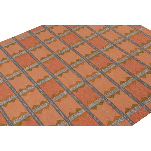 Looking for a custom size? For more information on customization capabilities, please reach out to custom@chairish.com....