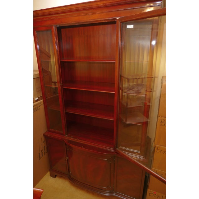 Morganton Furniture Co. 1950s Duncan Phyfe Style China Cabinet by Morganton For Sale - Image 4 of 5