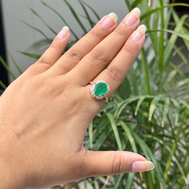 Mid 1920s Style 3.27Carats Oval Emerald Diamond 14k Gold Art Deco Ring Size 4 For Sale - Image 9 of 18