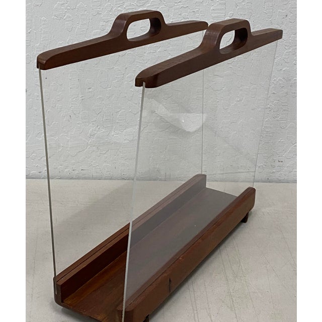 Mid 20th Century Ernest Sohn Siamese Teak & Acrylic Magazine Holder C.1960 For Sale - Image 5 of 9