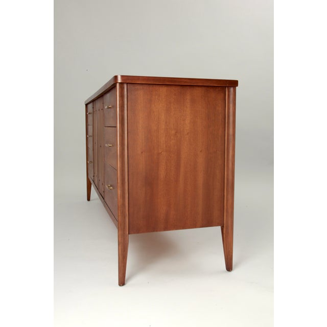 1960s Mid Century Broyhill Saga 9 Drawer Dresser With 6 Etched Starburst Mirror For Sale - Image 11 of 12