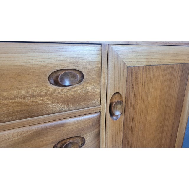 Brown Low Sideboard by Lucian Ercolani for Ercol, 1970s For Sale - Image 8 of 12