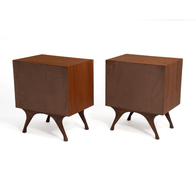 Vladimir Kagan Mid Century Sculptural Walnut Japanese Nightstands a Pair Albert Parvin Vladimir Kagan United Furniture Corp For Sale - Image 4 of 14