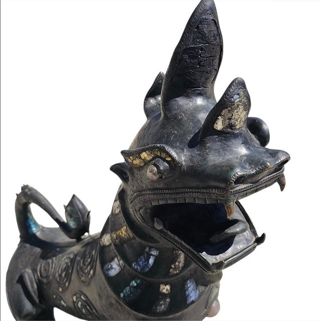1950s Large Jeweled Burmese Bronze Chinthe Guardian Lion Foo Dogs, 2 Pieces For Sale - Image 12 of 17