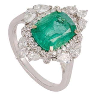 Regal 18k White Gold 3.31ct Zambian Emerald & 1.04ct Diamond Halo Cocktail Ring Size 8 For Sale