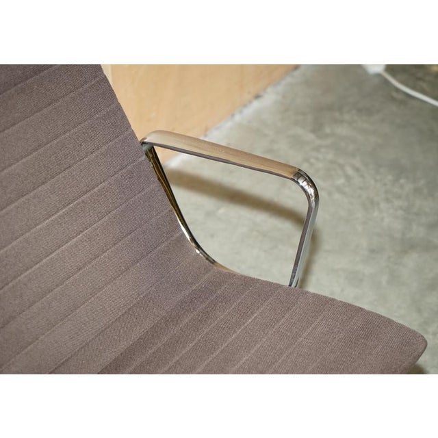 Textile Brown EA 108 Swivel Desk Chair by Charles and Ray Eames For Sale - Image 7 of 17