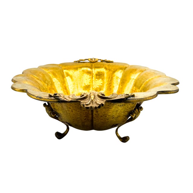 Rococo Vintage Hand-Hammered Brass Footed Centerpiece Bowl With Foliate Handles – Rustic European / Rococo For Sale - Image 3 of 15