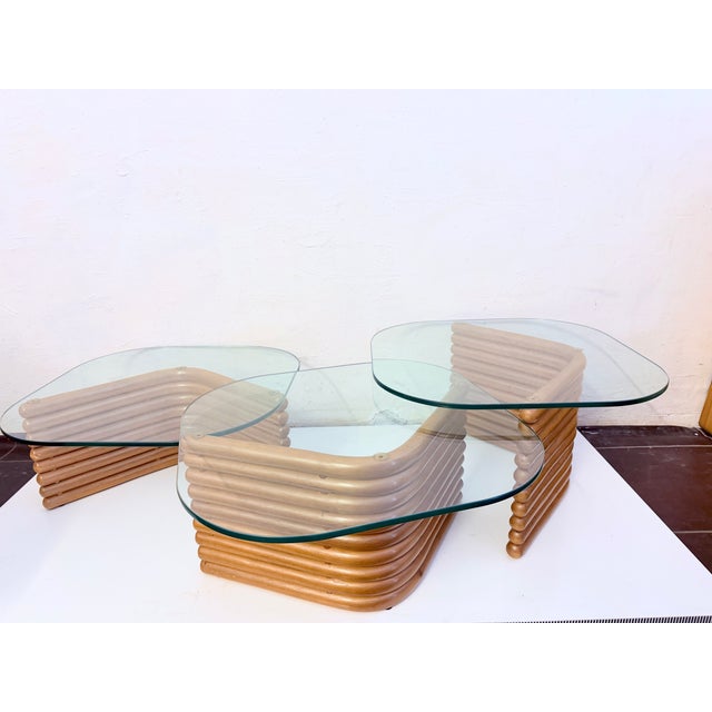 Brown Vintage Hollywood Regency Nesting Tables in Rattan and Glass, 1960s, Set of 3 For Sale - Image 8 of 10
