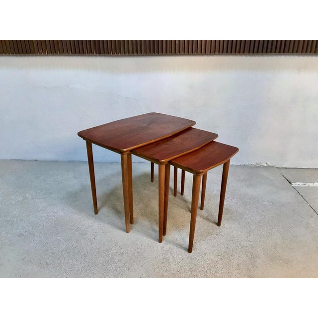 Boat-Shaped Teak Nesting Side Tables, Set of 3 For Sale - Image 13 of 18