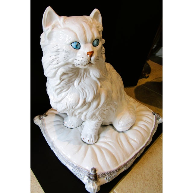 Vintage Italian Terra-Cotta Two Piece Sculpture Persian White Cat on a Pillow Circa 1960s For Sale In Miami - Image 6 of 16