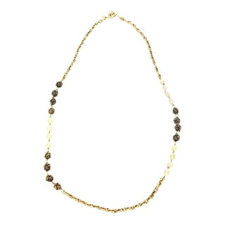 Vintage 1980's Chanel Gold Knot and Nacre Faux Pearl Link Necklace For Sale