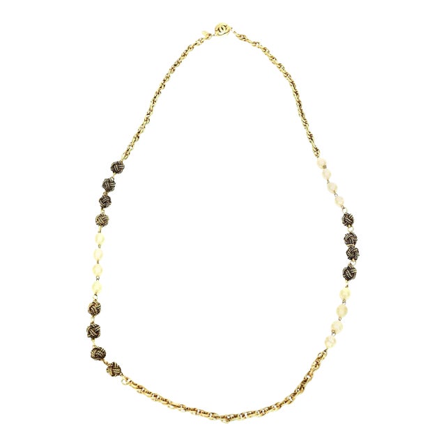 Vintage 1980's Chanel Gold Knot and Nacre Faux Pearl Link Necklace For Sale
