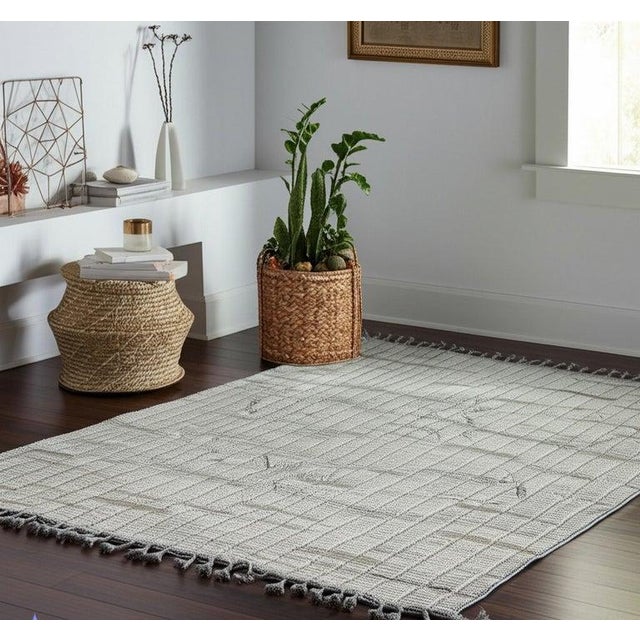 5x9 Ivory Hand-Knotted Wool Linear Diamond Motif Geometric Modern Carpet Rug For Sale In New York - Image 6 of 7
