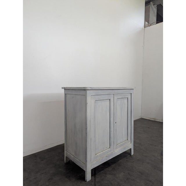 Small Vintage Patinated Buffet, 1940s, in Very Good conditions. Designed 1920 to 1949