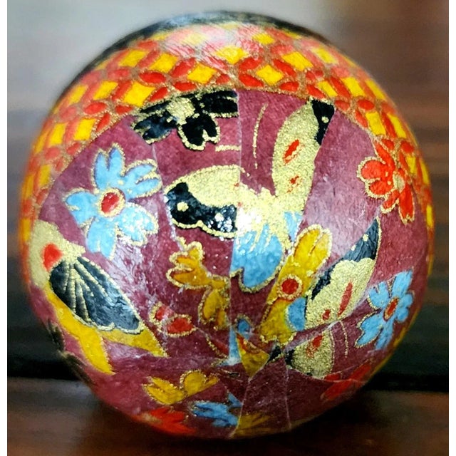 Beautiful Chinese Vintage Decorative Natural Egg Chinese Hand Designed Circa 1970 Chinese Decorware: Excellent Quality...