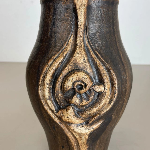 Brown Brutalist Abstract Studio Pottery Vase from Gerhard Liebenthron, Germany, 1980s For Sale - Image 8 of 18