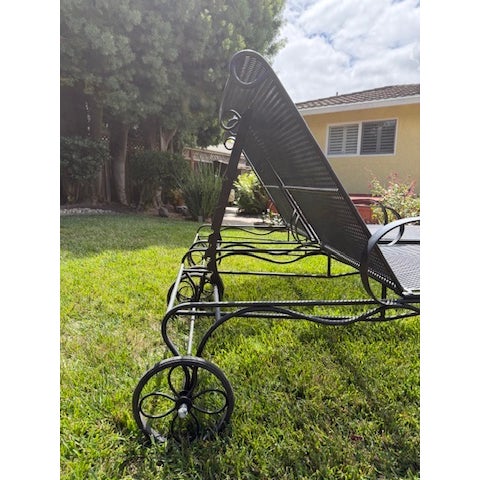 Vintage Russell Woodard–Attributed Wrought Iron Floral Chaise Lounges — Pair — C. 1960s For Sale In San Francisco - Image 6 of 12