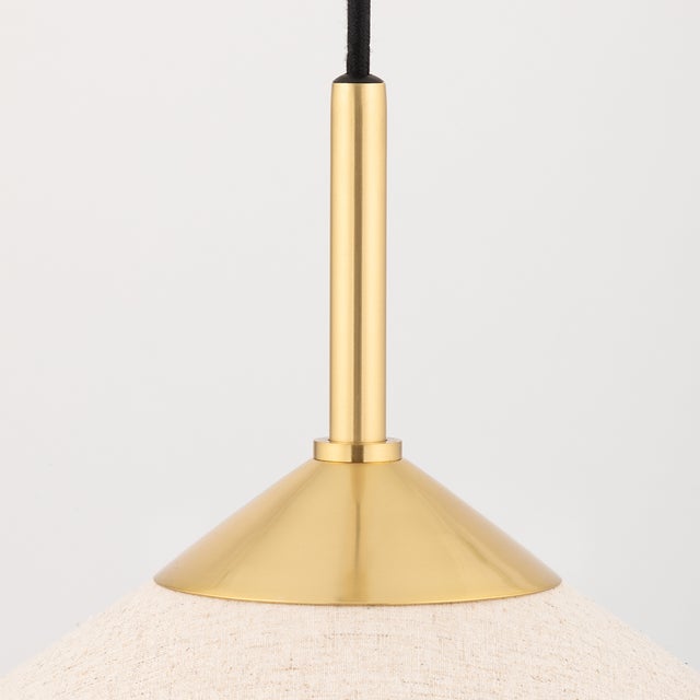 Crisp, clean and effortlessly chic, Sodsai elevates the traditional pendant light. Pretty scalloped detailing on the...