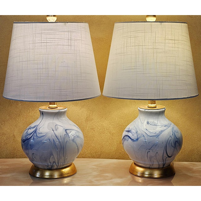 Pair of Jonathan Y Holly Marbleized Ceramic Table Lamps in Blue & White For Sale - Image 4 of 18