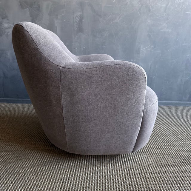 Mid Century Style Swivel Chair in Ecorcé Stone Washed Linen For Sale - Image 4 of 10