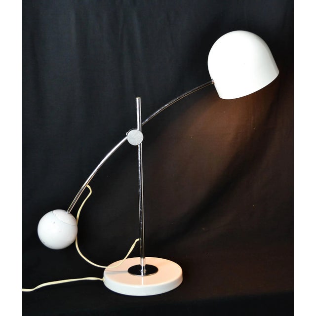 Robert Sonneman 1970s White Arch Counterbalance Desk Lamp For Sale - Image 4 of 11