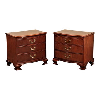 Late 20th Century Baker Furniture Mahogany Georgian Nightstands - a Pair For Sale