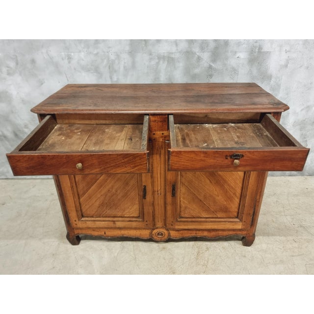 Antique Buffet in Cherry and Mahogany For Sale - Image 5 of 18