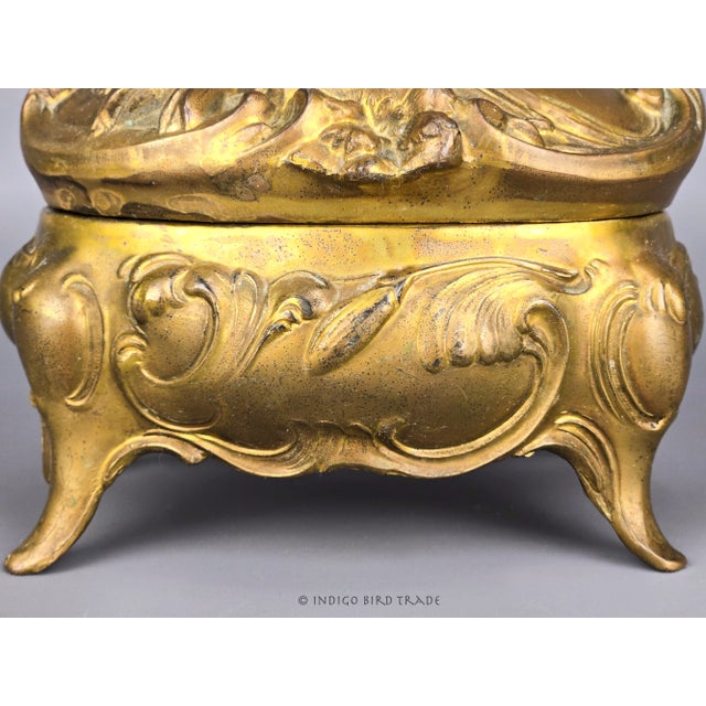 Metal 1900's Large French Art Nouveau Gilt Metal Jewelry Box For Sale - Image 7 of 10