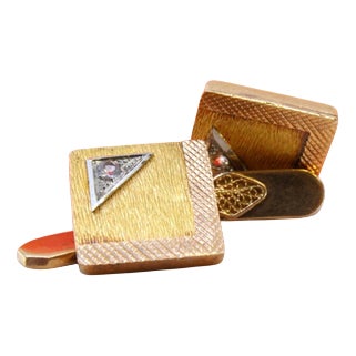 Square Shaped Gold Cufflinks, Set of 2 For Sale