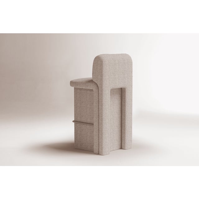 Inspired by the continuous flow of water and the softness of natural movement, the Slide collection was born from a desire...